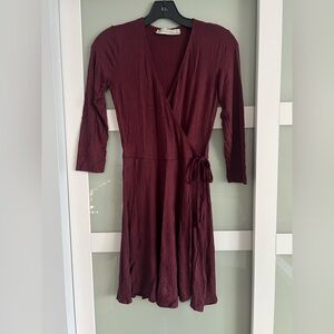 Abercrombie & Fitch burgundy fit and flare wrap dress size small